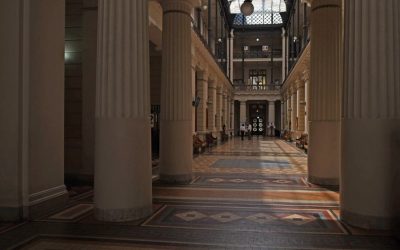 Los principales juicios suspendidos por el coronavirus [El Mercurio]