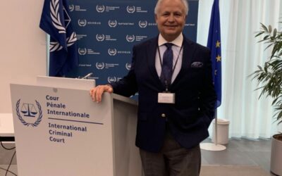 Abogado chileno Juan Carlos Manríquez es elegido miembro del Consejo Ejecutivo de la Asociación de la Barra de la Corte Penal Internacional de La Haya
